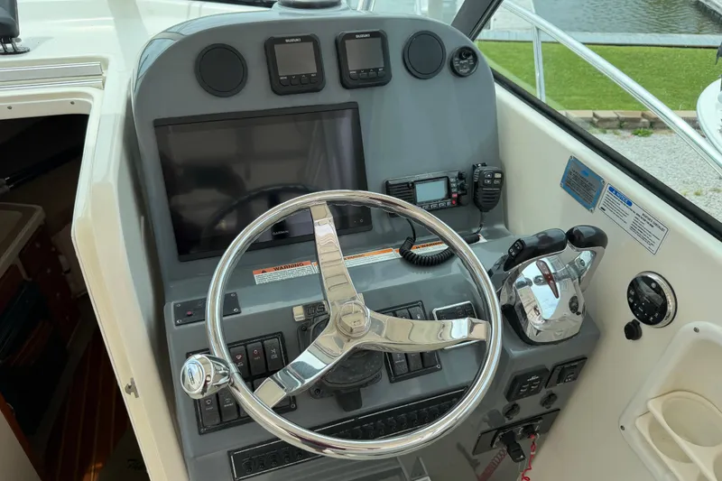 Slide: The Image of Pursuit OS 335 Offshore 2008 - 20