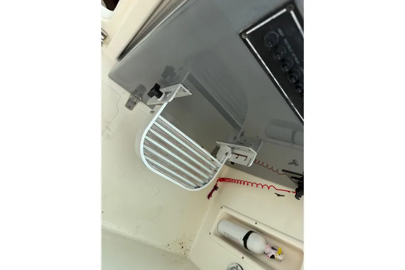 Slide: The Image of Pursuit OS 335 Offshore 2008 - 23