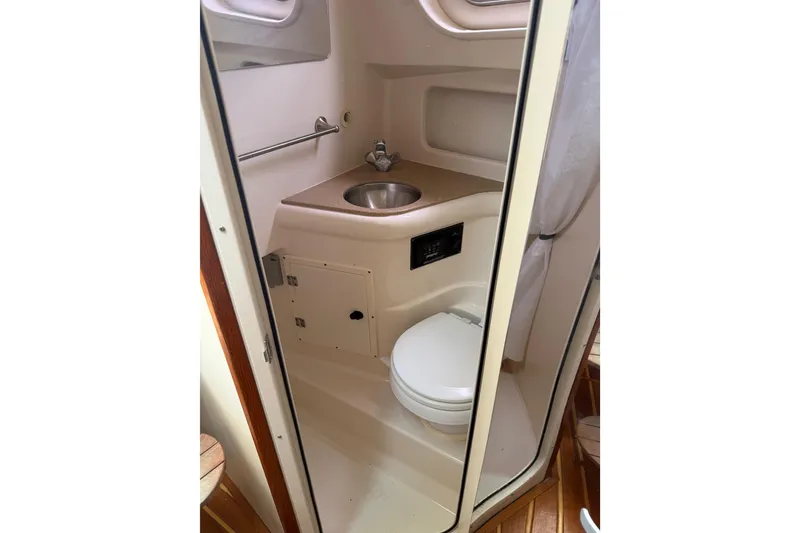 Slide: The Image of Pursuit OS 335 Offshore 2008 - 44