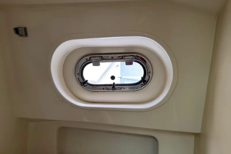 Slide: The Image of Pursuit OS 335 Offshore 2008 - 48