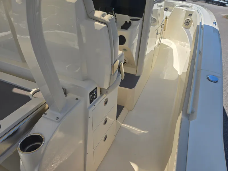 Slide: The Image of Scout 357 LXF 2027 - 14