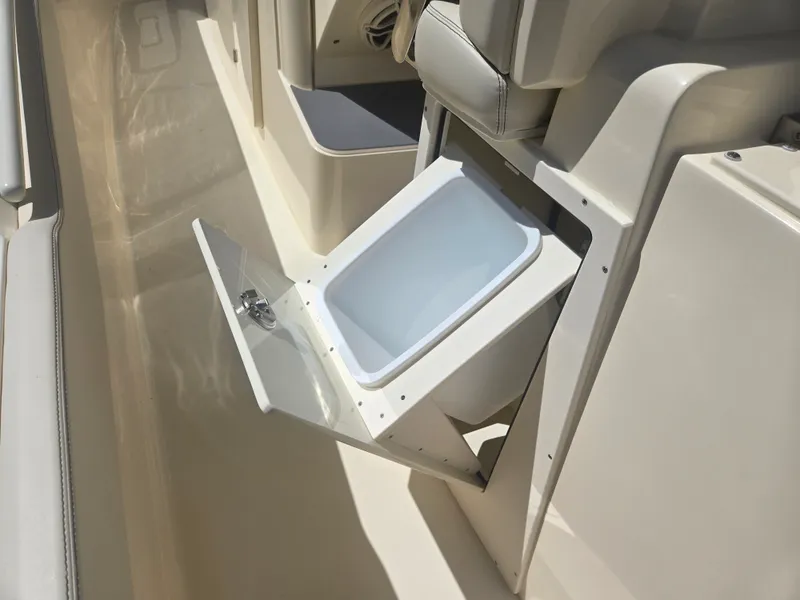 Slide: The Image of Scout 357 LXF 2027 - 13