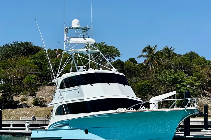Slide: The Image of Buddy Davis 78 Sportfisherman 2000 - 3