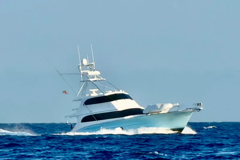 Slide: The Image of Buddy Davis 78 Sportfisherman 2000 - 5