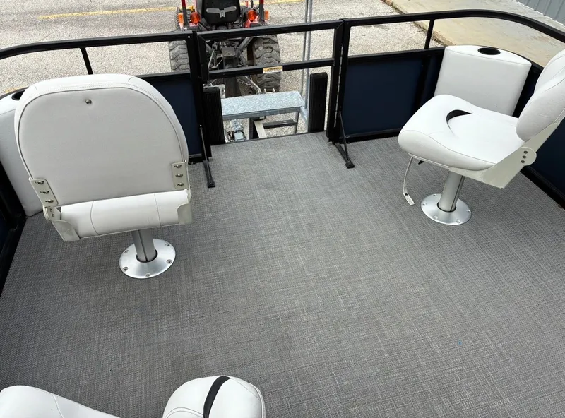 Slide: The Image of Interior of a 2022 Misty Harbor DM20F pontoon boat. - 10