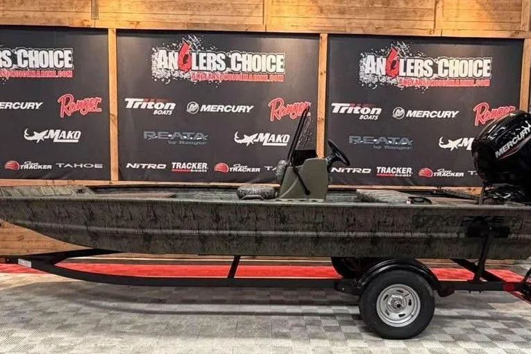 The Image of 2017 Tracker Pro Team 175 TXW boat displayed at Anglers Choice event. - 0