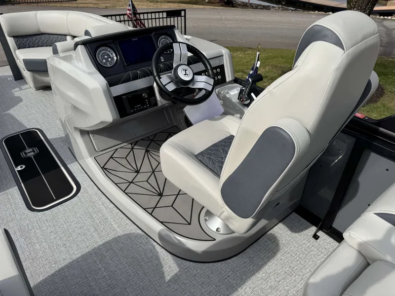 Slide: The Image of Interior of the 2025 Harris Grand Mariner 230 boat. - 18