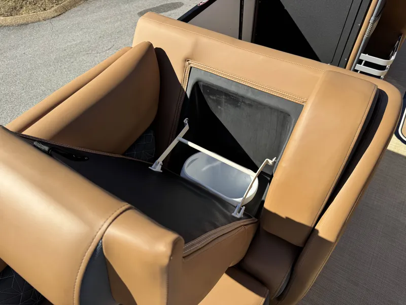 Slide: The Image of Harris Grand Mariner 250, 2025, brown leather seats with integrated storage. - 14