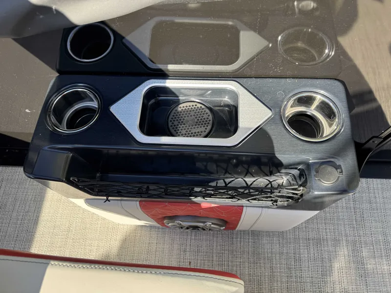 Slide: The Image of Cup holders and storage on Harris Grand Mariner 250, 2024 model. - 19