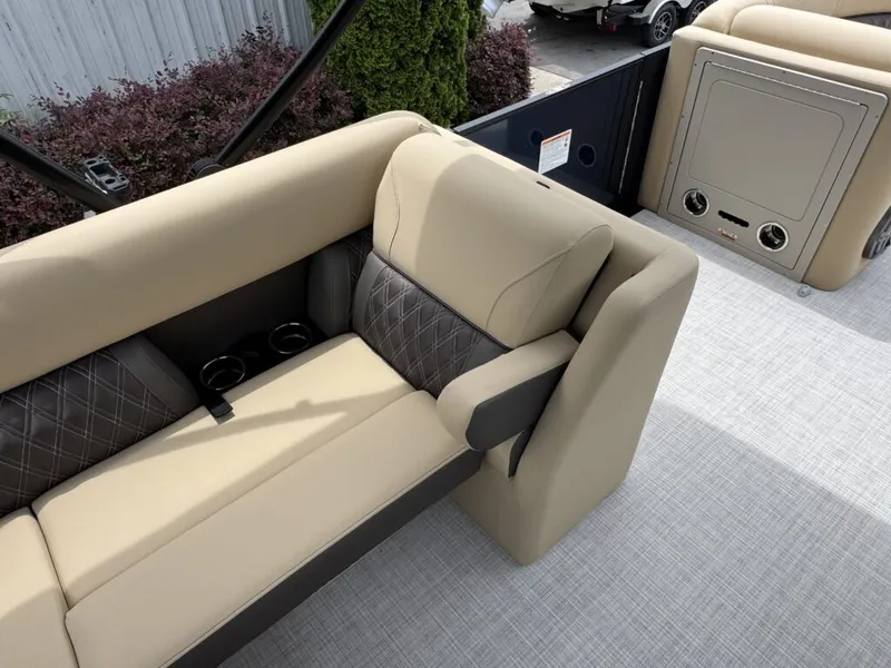 Slide: The Image of Interior of Harris SUN 210 pontoon boat, 2025 model. - 18