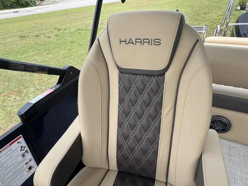 Slide: The Image of Harris SUN 210 boat seat, luxurious design, 2025 model. - 27