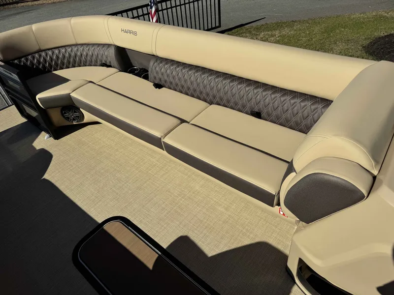 Slide: The Image of Luxurious seating on Harris SUN 250 pontoon boat, model year 2025. - 23