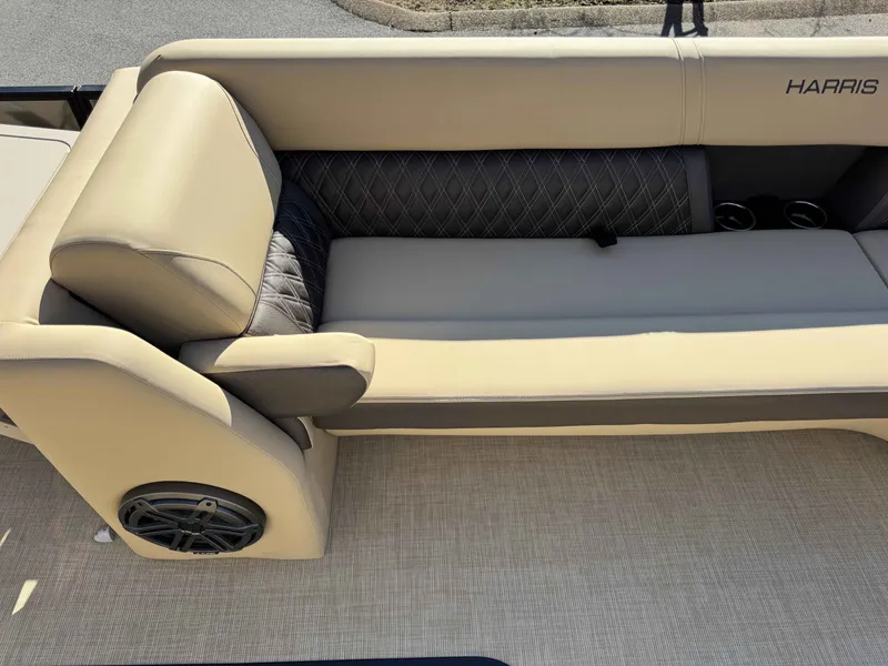 Slide: The Image of Harris SUN 250 boat seating, beige and gray, 2025 model. - 24