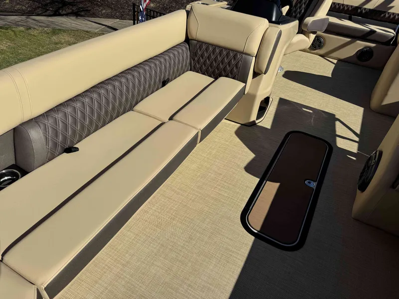 Slide: The Image of Interior of Harris SUN 250 boat, luxurious seating, model year 2025. - 28