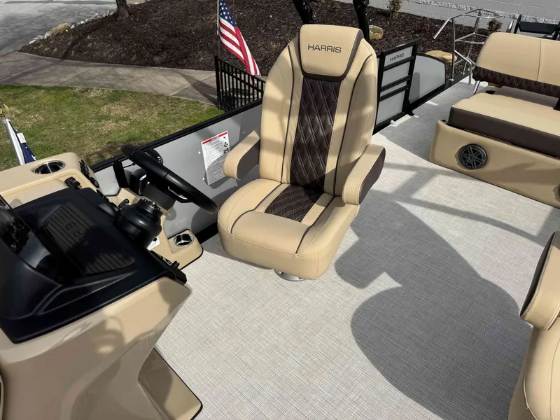 Slide: The Image of Luxurious seating on Harris SUN 250 SPORT boat, model year 2025. - 16