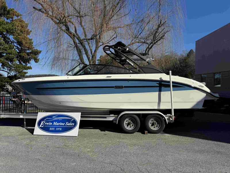 The Image of 2025 Sea Ray SDX270 SURF boat at Erwin Marine Sales. - 1