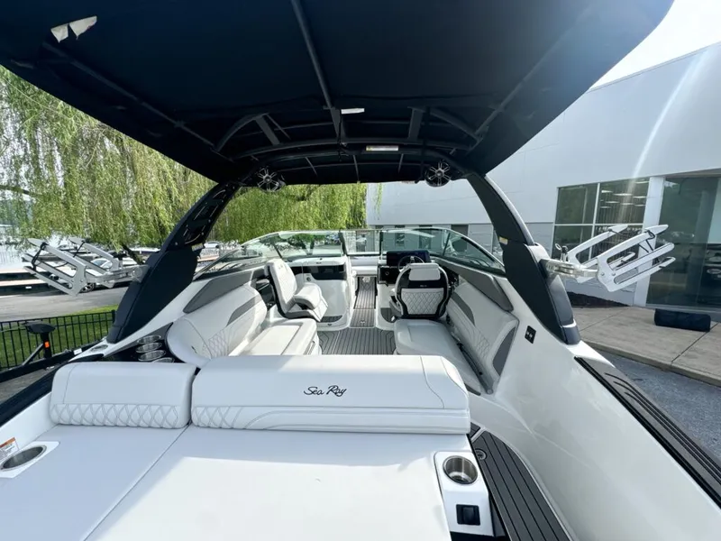 Slide: The Image of Interior view of the 2024 Sea Ray SXS 260 SURF boat. - 3