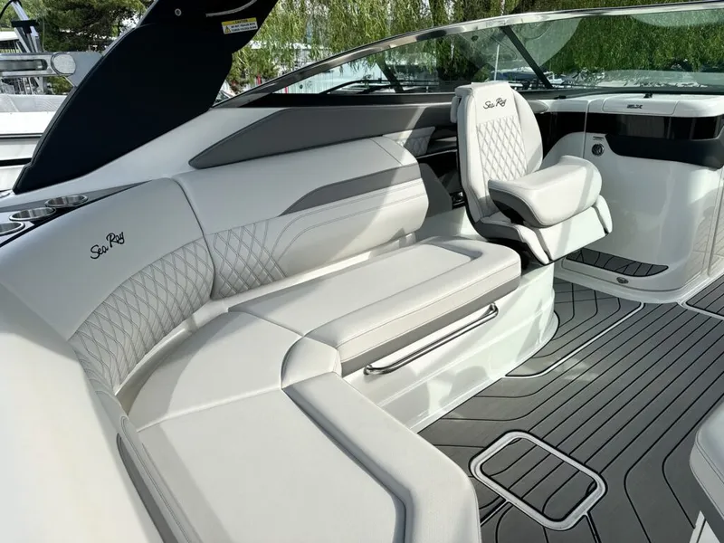 Slide: The Image of Interior of 2024 Sea Ray SXS 260 SURF with luxurious seating. - 4