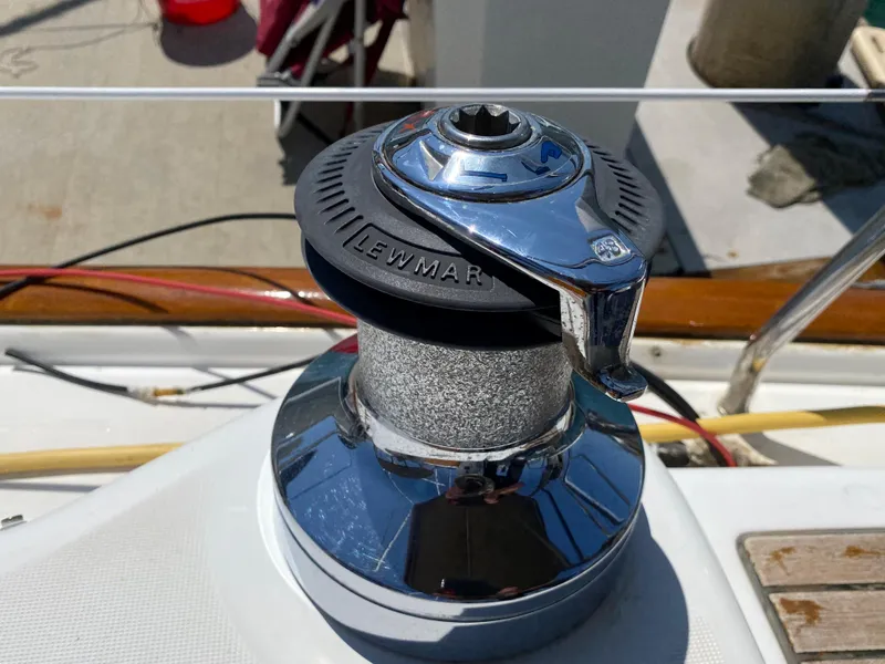 Slide: The Image of Lewmar winch on a 2003 Beneteau 423 sailboat deck. - 34