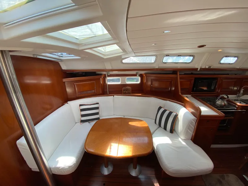 Slide: The Image of Beneteau 423 2003 - 51