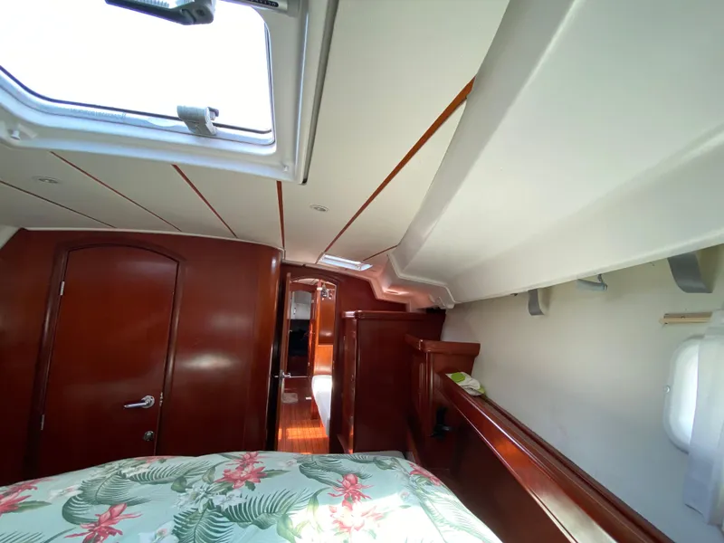 Slide: The Image of Beneteau 423 2003 - 60