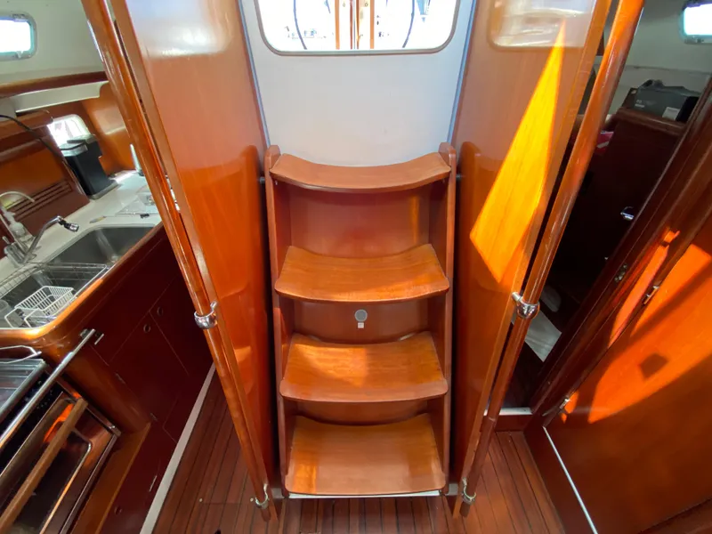 Slide: The Image of Beneteau 423 2003 - 68