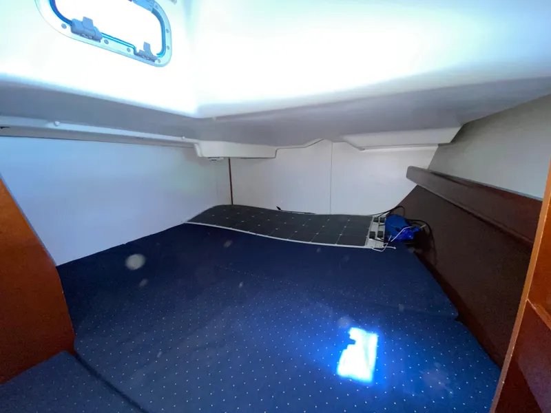 Slide: The Image of Beneteau 423 2003 - 73