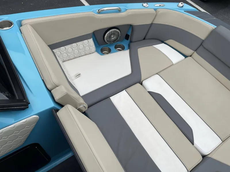 Slide: The Image of Interior of 2022 HEYDAY WAKE BOATS H22 with gray and white upholstery. - 11