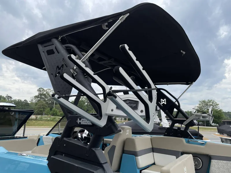 Slide: The Image of 2022 HEYDAY WAKE BOATS H22 featuring sleek design and equipment. - 23