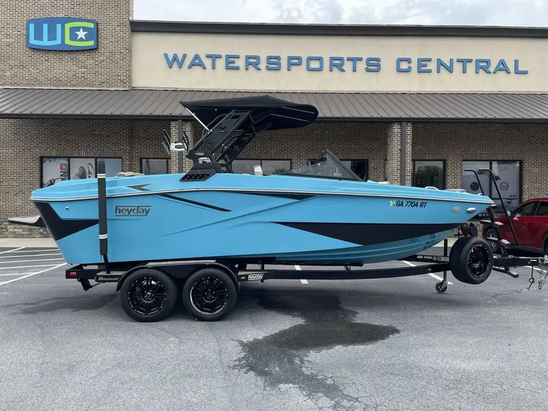 Slide: The Image of 2022 HEYDAY WAKE BOATS H22 at Watersports Central. - 3