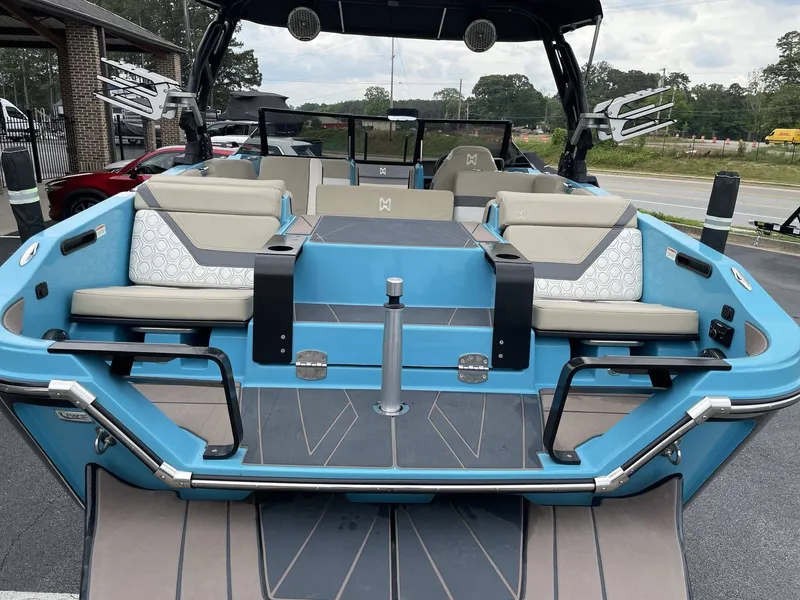 Slide: The Image of 2022 HEYDAY WAKE BOATS H22, blue design, luxury seating. - 37