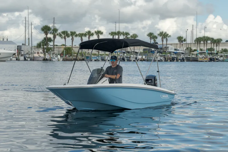 Slide: The Image of Boston Whaler 130 Super Sport 2027 - 7