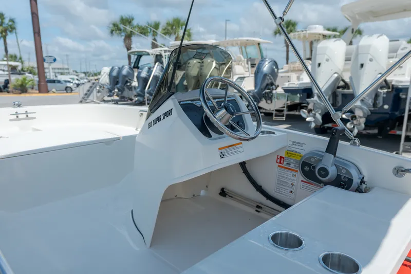 Slide: The Image of Boston Whaler 130 Super Sport 2027 - 10
