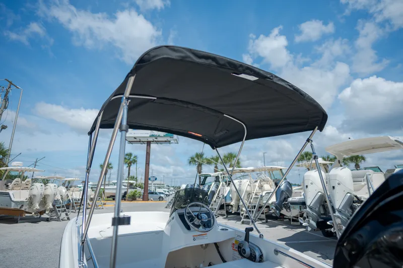 Slide: The Image of Boston Whaler 130 Super Sport 2027 - 16