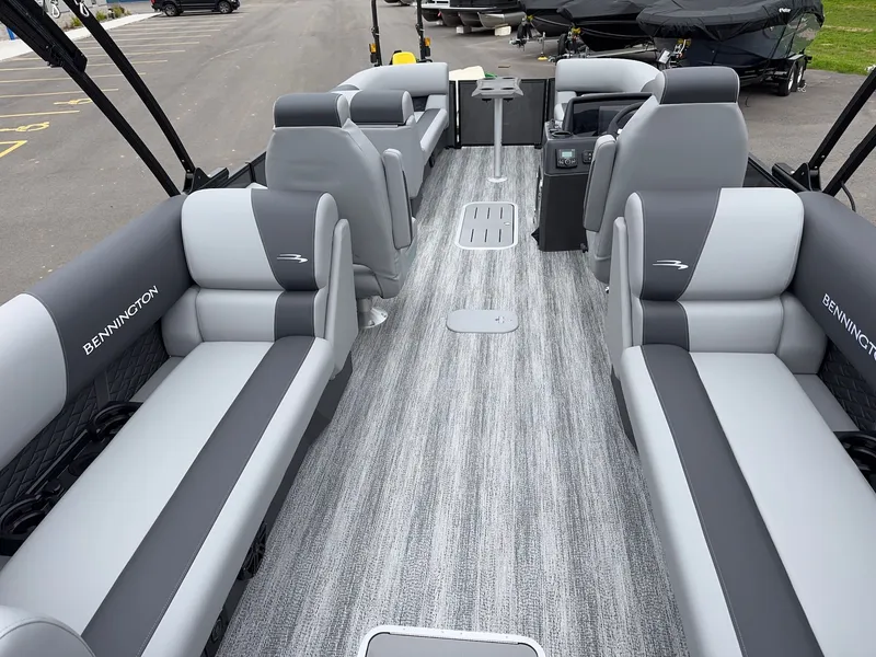 Slide: The Image of Interior of 2026 Bennington 23SSR SPS LTD TRI pontoon boat. - 36