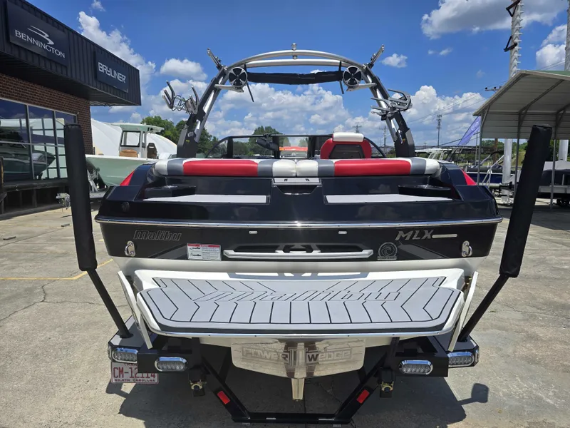 Slide: The Image of Malibu Wakesetter 21 MLX 2019 - 3