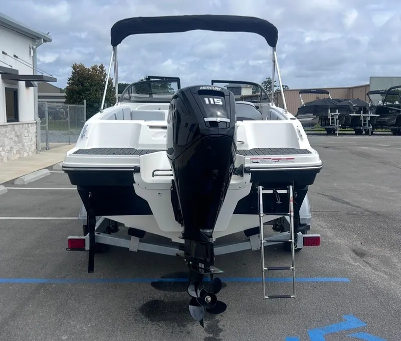 Slide: The Image of 2026 Bayliner VR4 Bowrider OB with Mercury 115 outboard motor. - 5