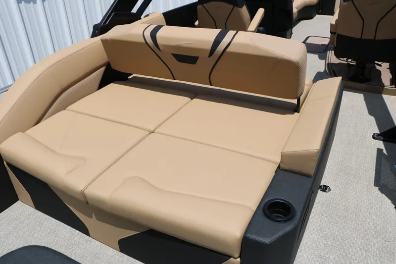 Slide: The Image of Luxurious seating in the 2026 Evotti 725 CS Arch Tri Toon. - 43