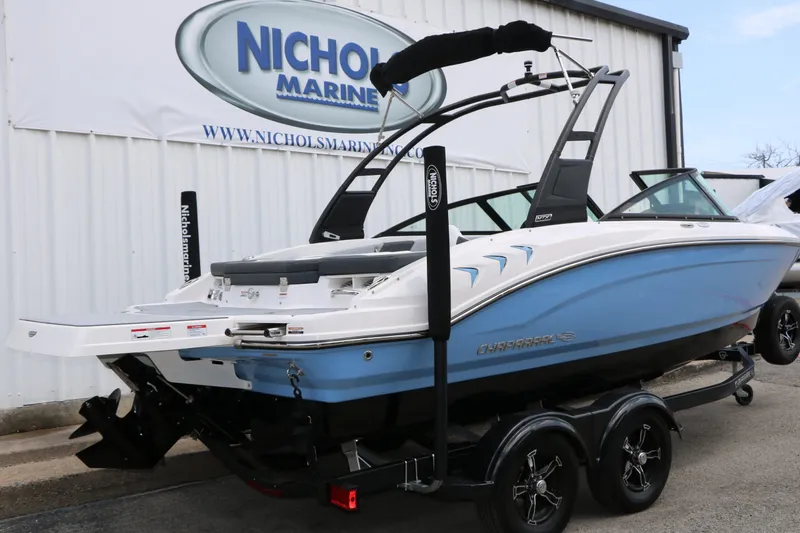 Slide: The Image of 2026 Chaparral 21 SSi boat at Nichols Marine. - 10