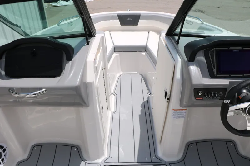Slide: The Image of Interior of 2026 Chaparral 21 SSi featuring modern cockpit design. - 41