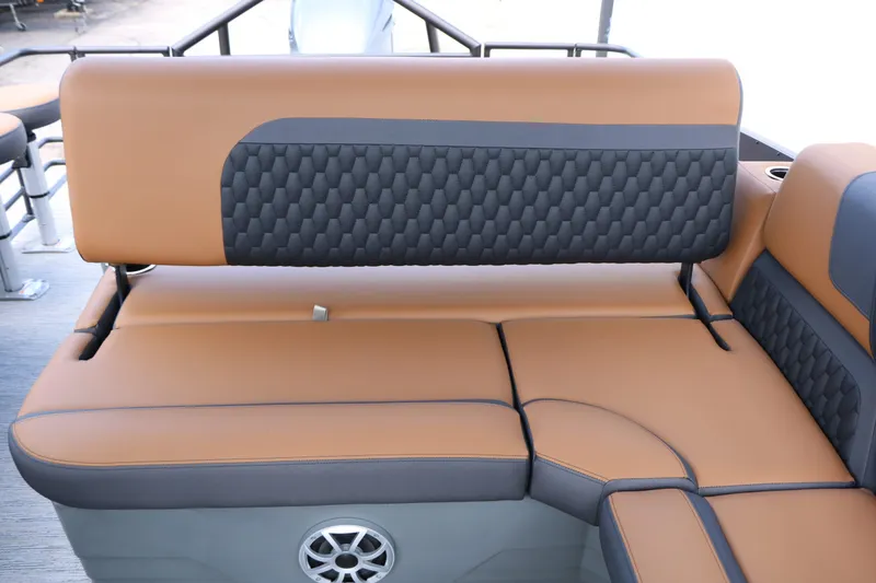 Slide: The Image of Luxurious seating in Sylvan L3 DLZ Bar Platinum Edition 2026. - 29
