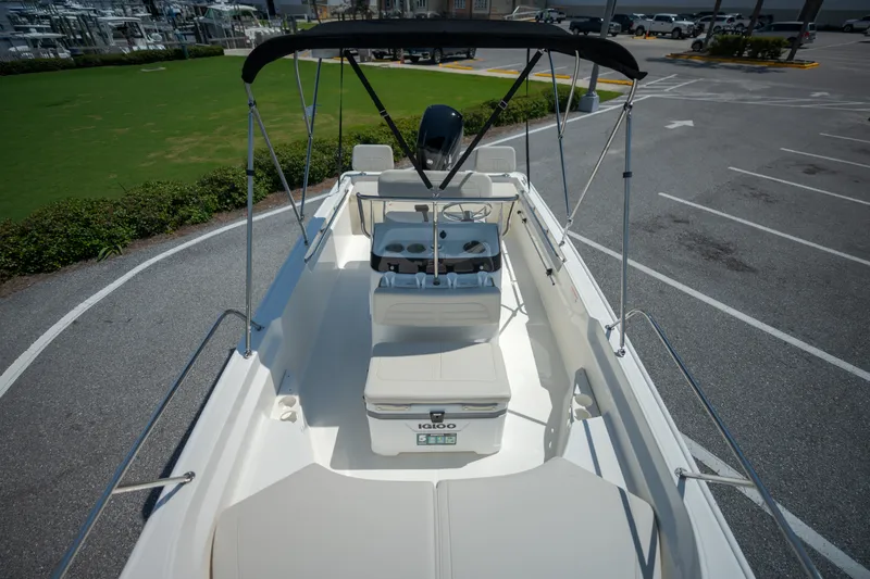 Slide: The Image of Boston Whaler 170 Montauk 2027 - 11