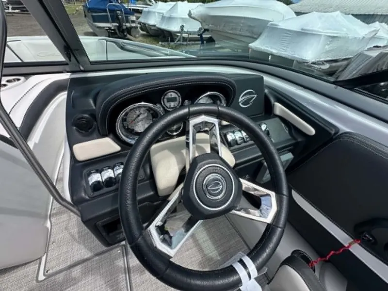 Slide: The Image of Crownline Boats 210 SS 2024 - 14