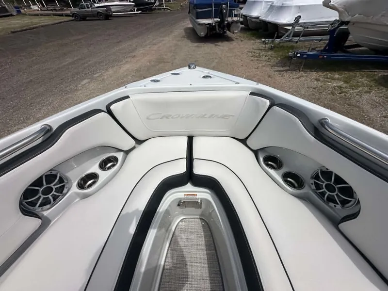 Slide: The Image of Crownline Boats 210 SS 2024 - 5