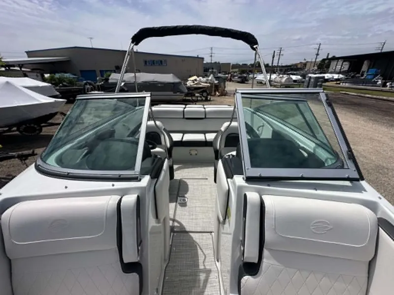 Slide: The Image of Crownline Boats 210 SS 2024 - 7