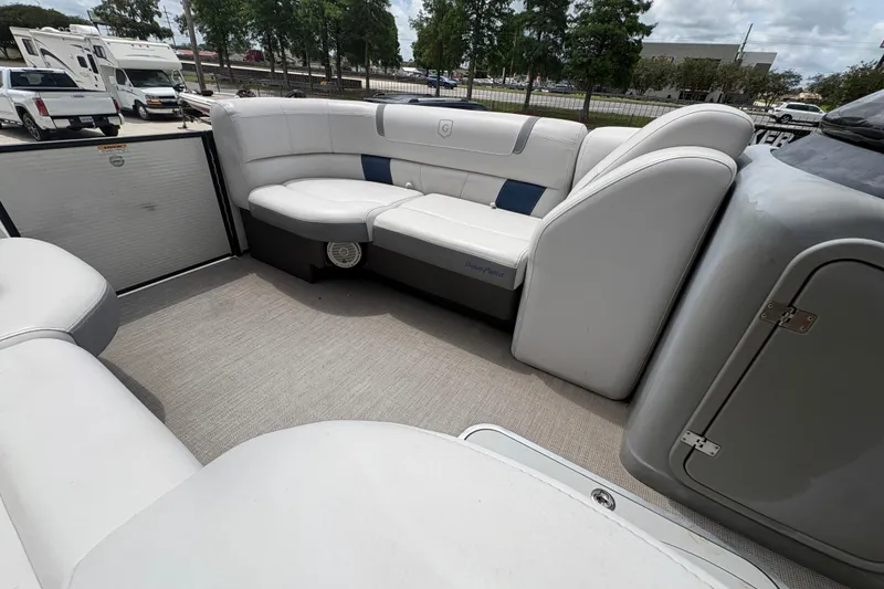 Slide: The Image of Godfrey Aqua Patio 2019 - 12