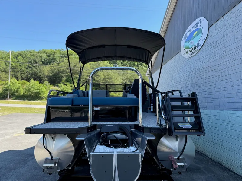 Slide: The Image of 2026 Avalon 2385 LSZ VRB pontoon boat with windshield, side view. - 5