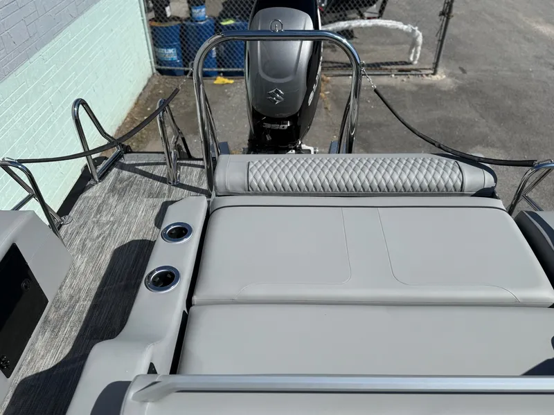 Slide: The Image of Luxurious seating on Avalon 2585 EXCALIBUR LTD Flex Lounge boat, 2026 model. - 12