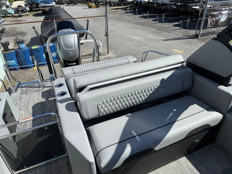 Slide: The Image of Luxurious seating in Avalon 2585 EXCALIBUR LTD Flex Lounge boat, 2026 model. - 7