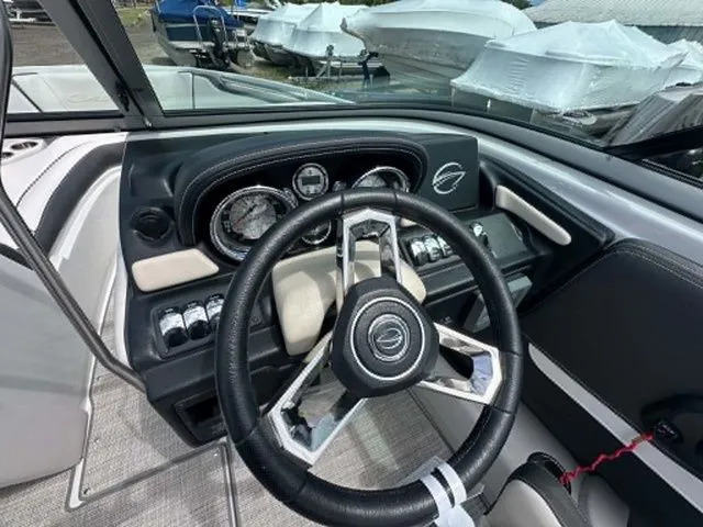 Slide: The Image of Crownline Boats 210 SS 2024 - 14